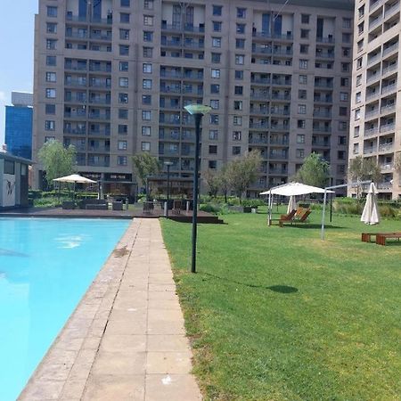 Prestige Apartments Sandton At Westpoint Johannesburg Dış mekan fotoğraf
